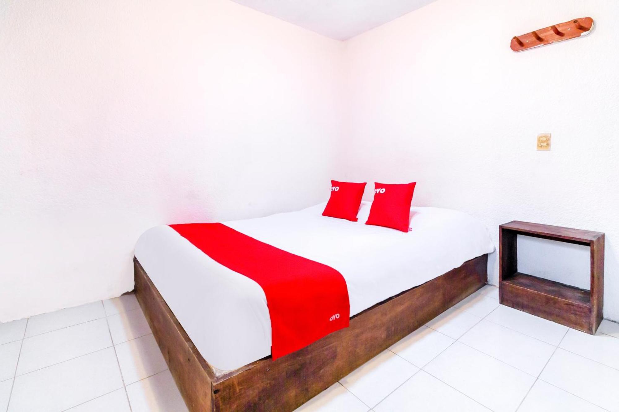 Oyo Hotel La Luna, Templo De Santo Domingo De Guzman San Cristóbal de Las Casas Exteriör bild
